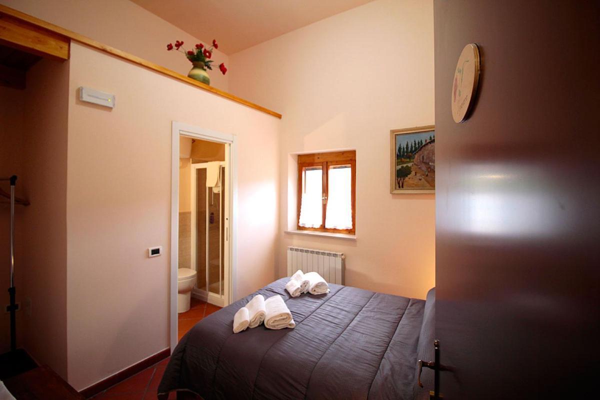 Casale La Torretta Bed & Breakfast Norcia Bagian luar foto
